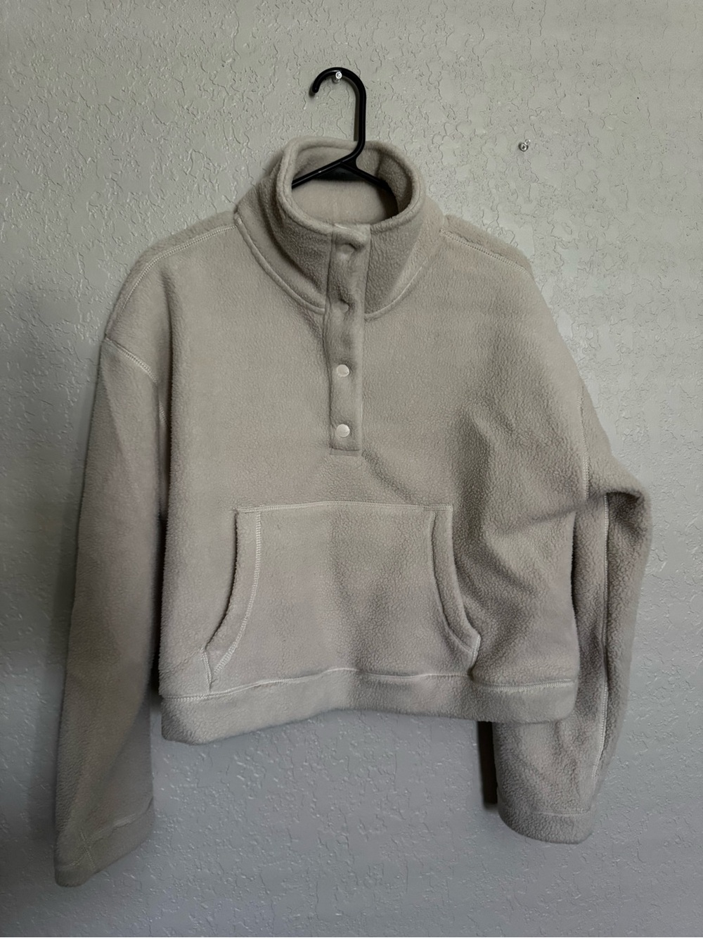 Abercrombie and Fitch Cream Pullover, Size M